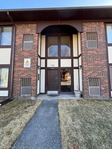 4961 E Ten Mile Rd APT 8, Warren, MI, 48091