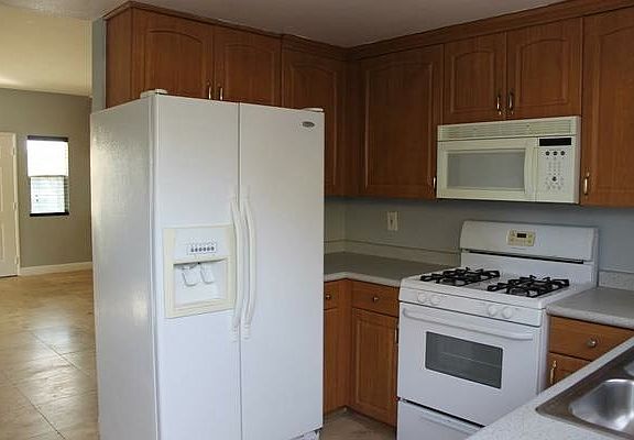 5th image of 769 Harris Ave