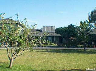 9849 E Jahant Rd, Acampo, CA 95220