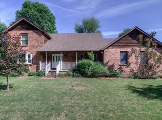 12121 Aragon Ave, Saint Louis, MO 63138