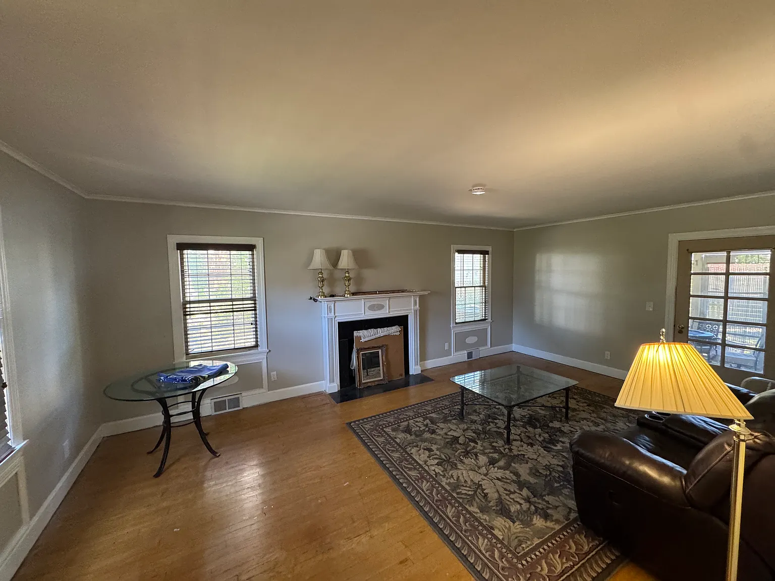 220 N Wilson Ave — Photo 3