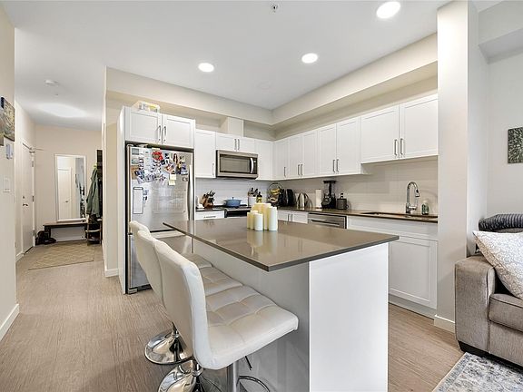 2nd image of 2843 Jacklin Rd #301