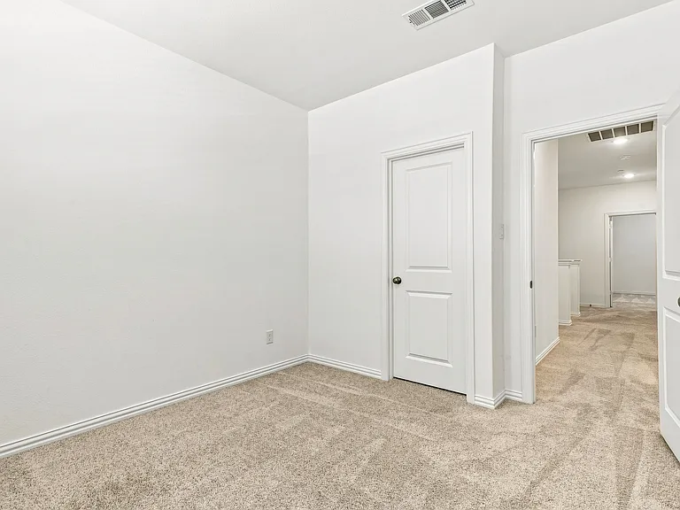 537 Parkside Dr — Photo 25