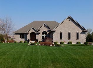 7392 Foxdale Dr, Waynesville, OH 45068