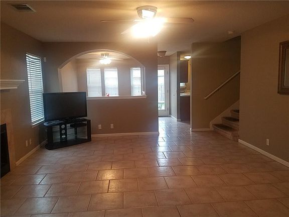 Living Room (Entry View)