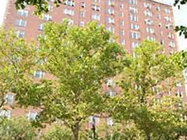 299 West 12th Street image 1 of 5