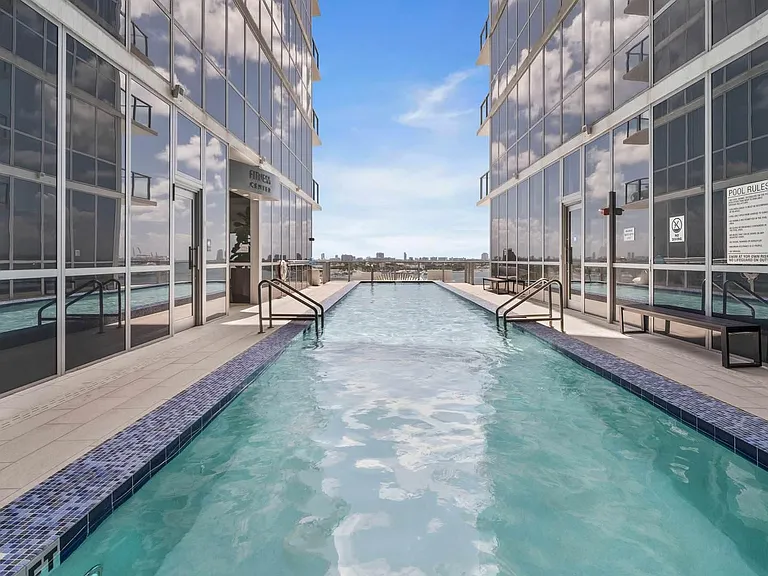 1100 Biscayne Blvd #5802 — Photo 27