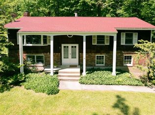 48 Wawayanda Rd, Warwick, NY 10990
