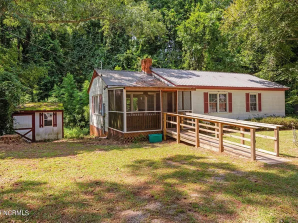 403 W Woodlawn Drive, Williamston, NC 27892