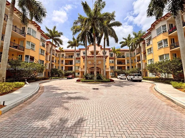 16101 Emerald Estates Dr APT 155, Weston, FL 33331