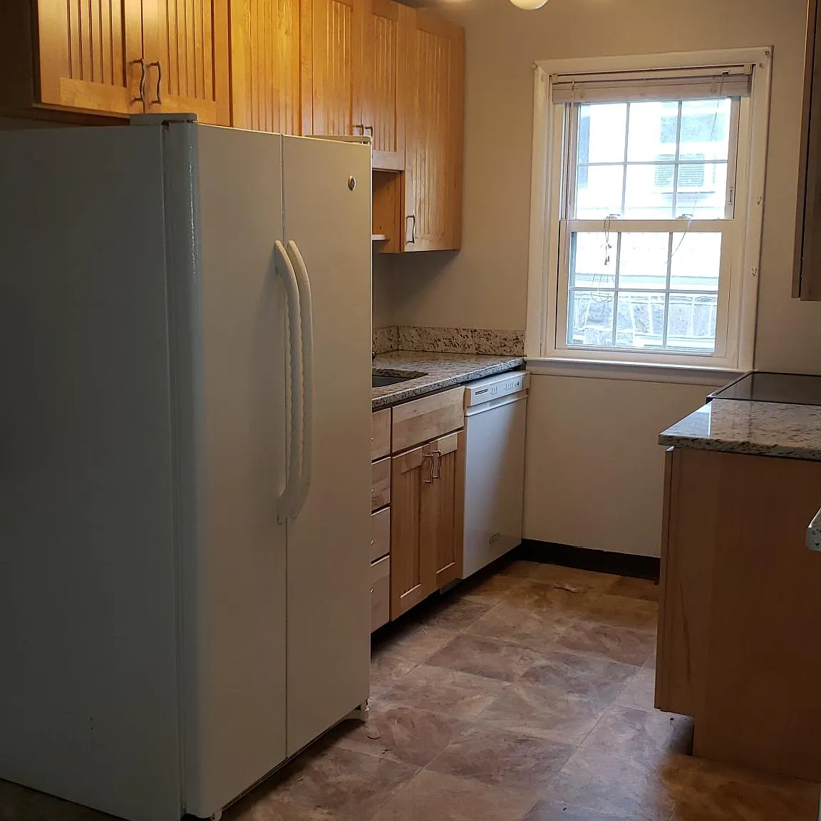 230 N Essex Ave — Photo 2