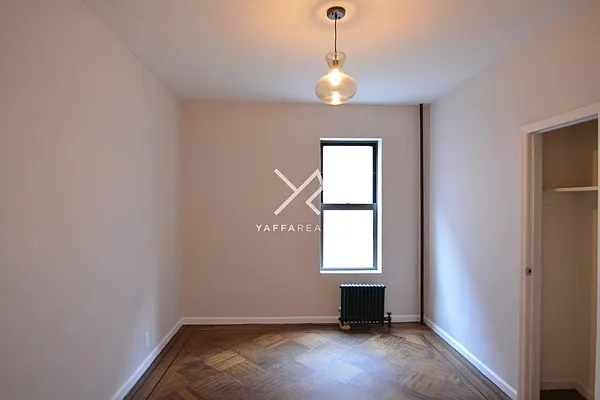 Rented by Yaffa Realty LLC | media 8