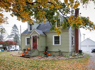 55561 Blossom Rd, Colon, MI 49040
