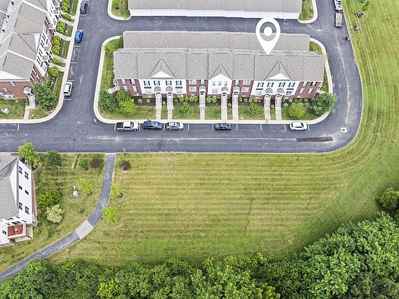 2nd image of 2385 Aristocracy Cir