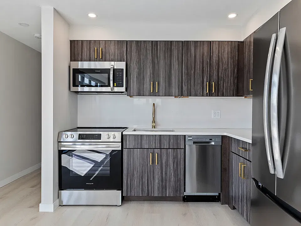 37-18 Broadway #203