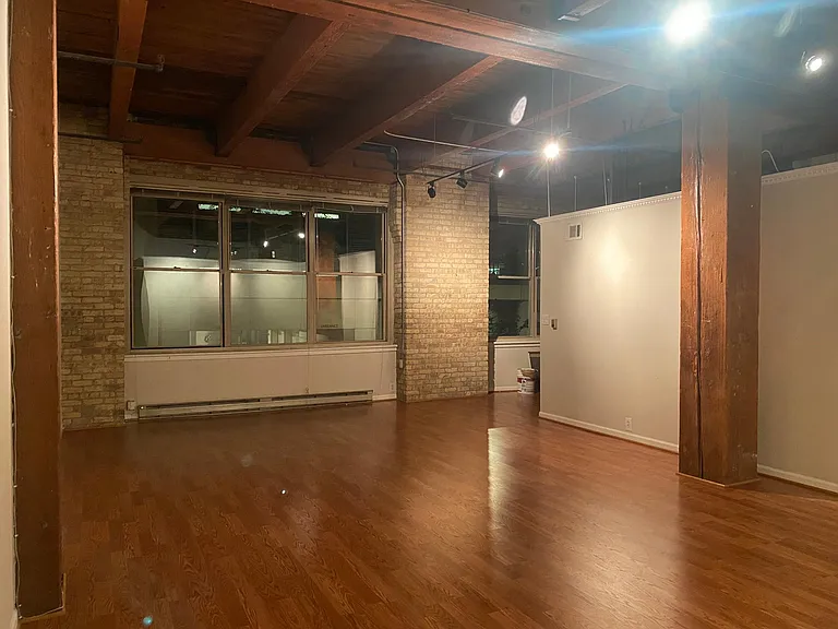 Living room 17'7" x26' evening