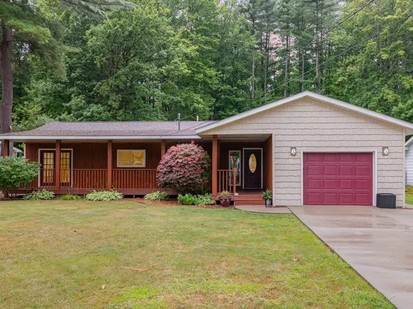 3619 N Sadler Dr, Sanford, MI 48657