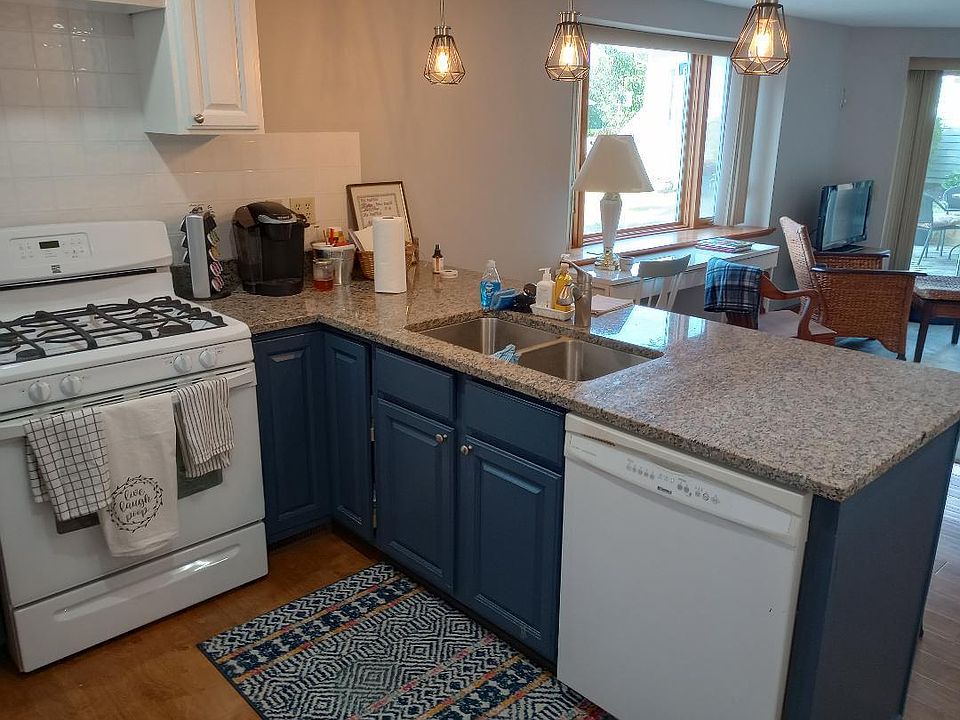 1st image of 417 Harvard Ave #1