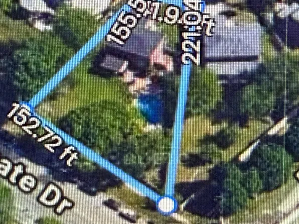 1690 Saltdene Ter, Mississauga, ON L4W 2E4