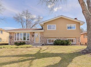 5923 Brookbank Rd, Downers Grove, IL 60516