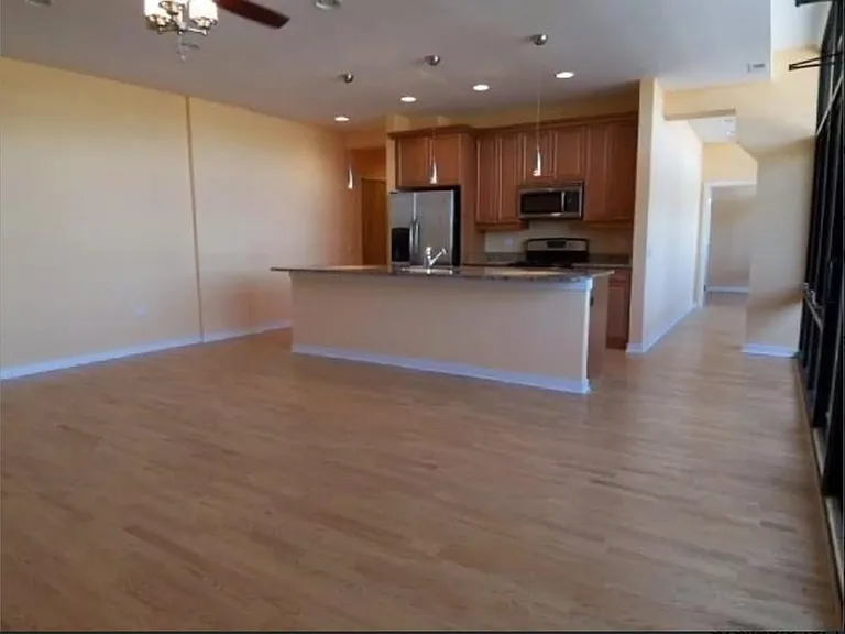 3946 N Ravenswood Ave #303 — Photo 3