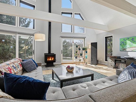 2nd image of 10174 YELLOW BRICK ROAD