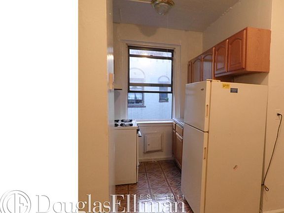 3rd image of 645 W 207th St APT 2A