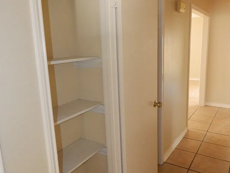 808 Corey Dr — Photo 13