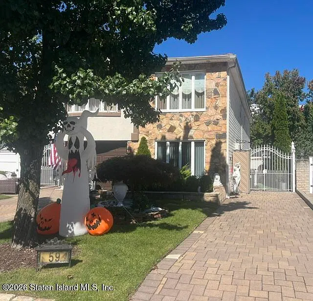 1 bed, 1.0 bath, 600 sqft, $1,800 — Photo 2