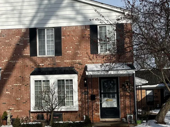 22803 Overlake St, Saint Clair Shores, MI 48080