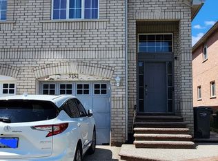 3252 Equestrian Cres, Mississauga, ON L5M 6S9