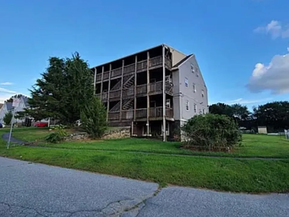 24 Wedgewood Dr