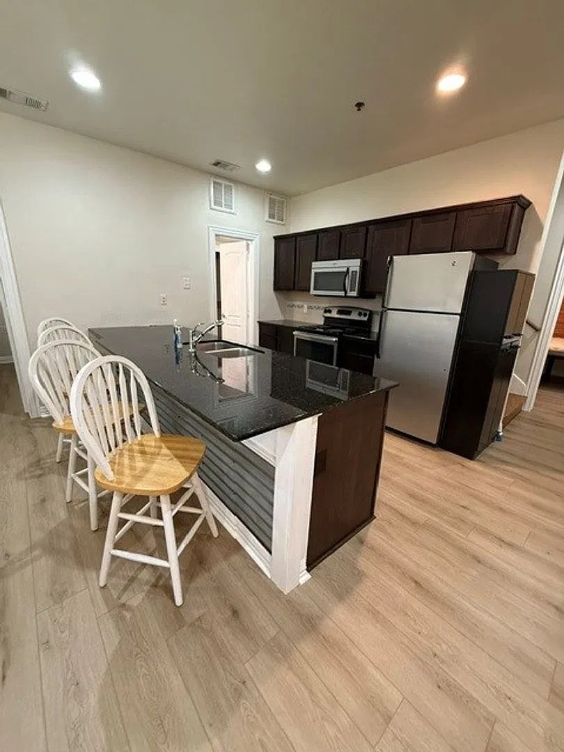 Bandera Ranch - Now Leasing 2 - 5 Bedroom — Photo 3