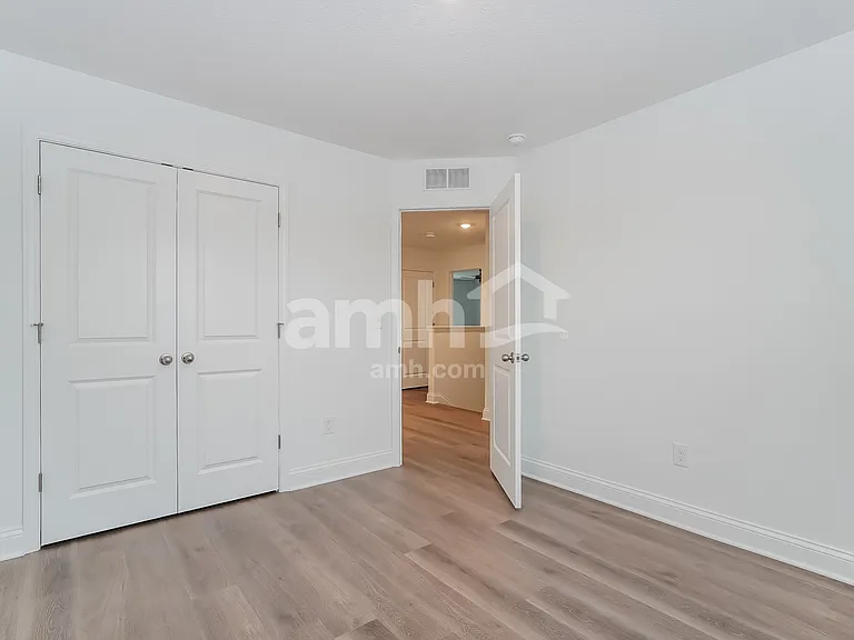 897 Heritage Blvd — Photo 17