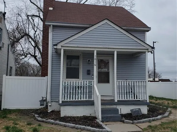 1816 N 3rd St, Saint Charles, MO 63301