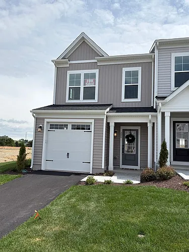 208 Scarlet Maple Ln Photo 1