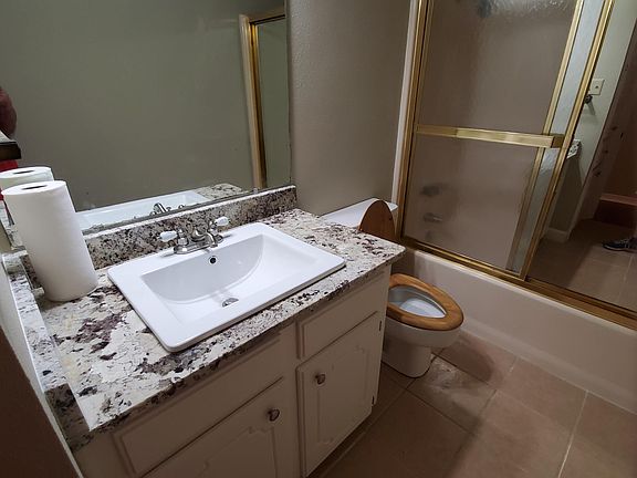 5th image of 521 E Pinecrest Dr