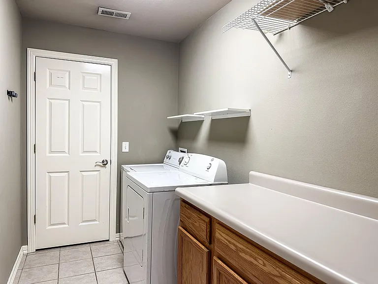 952 N Queen Annes Lace Dr — Photo 4