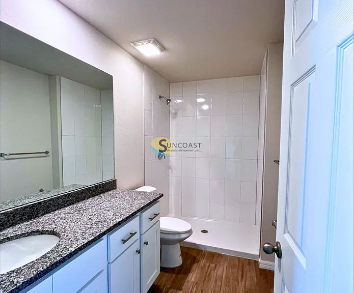 353 Reeves St — Photo 4