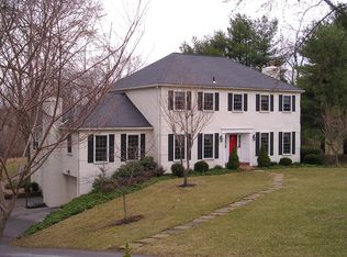 819 Sharon Cir, West Chester, PA