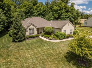 1821 Hazelwood Dr, Pataskala, OH 43062