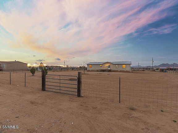 2nd image of 6755 Vista Del Norte St