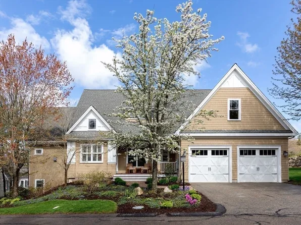 18 Aberdeen #18, Plymouth, MA 02360