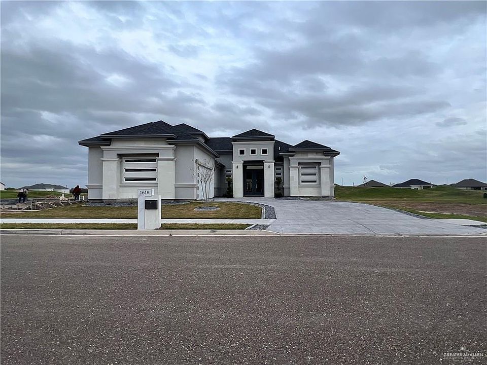 1st image of 1618 Lago Delton