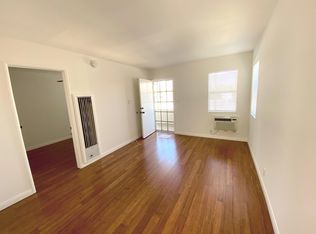 11956 Rochester Ave #5, Los Angeles, CA 90025