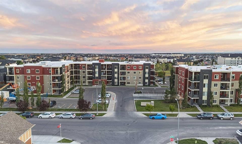 1st image of 15 N Saddlestone Way NE #301