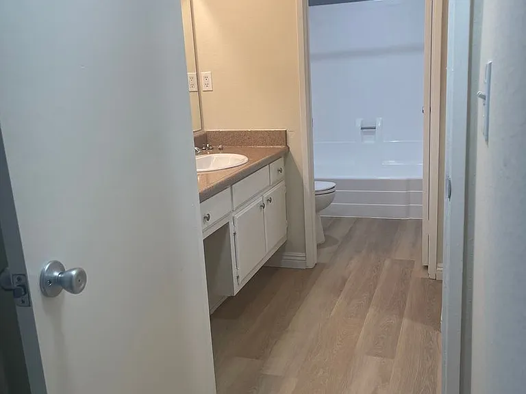 17900 Sherman Way — Photo 22