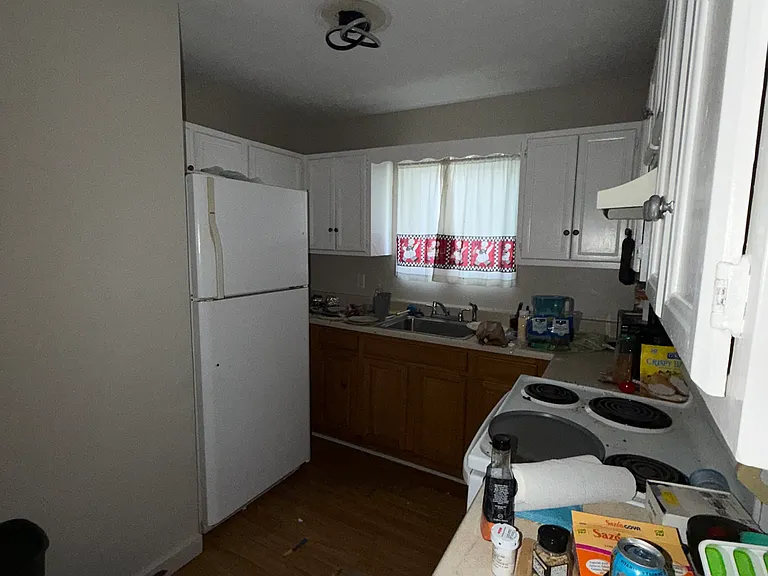 107 Peck St — Photo 12