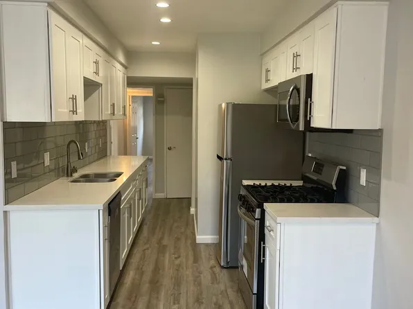 330 crescent drive, Beverly Hills CA 90210, 330 N Crescent Dr APT 308, Beverly Hills, CA 90210