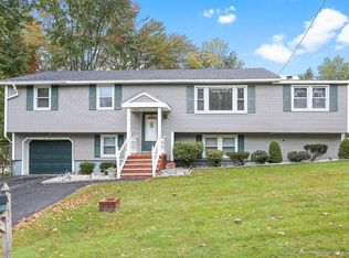 42 Partridge Rd, Methuen, MA 01844